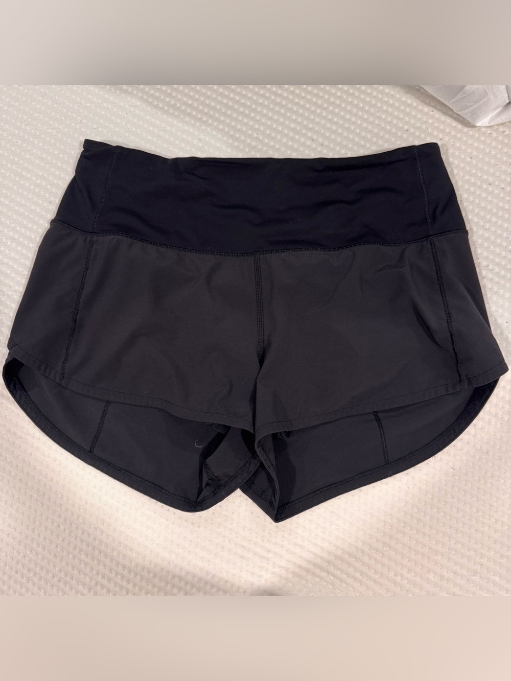 Black lululemon shorts 4”
